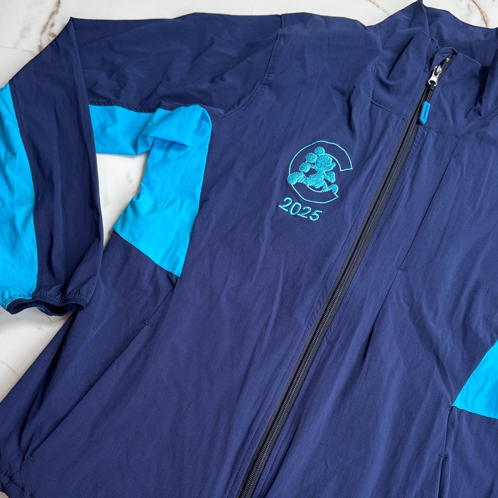 Club runDisney 2025 Exclusive Member Jacket - New w/o Tags, Never Worn Sz M